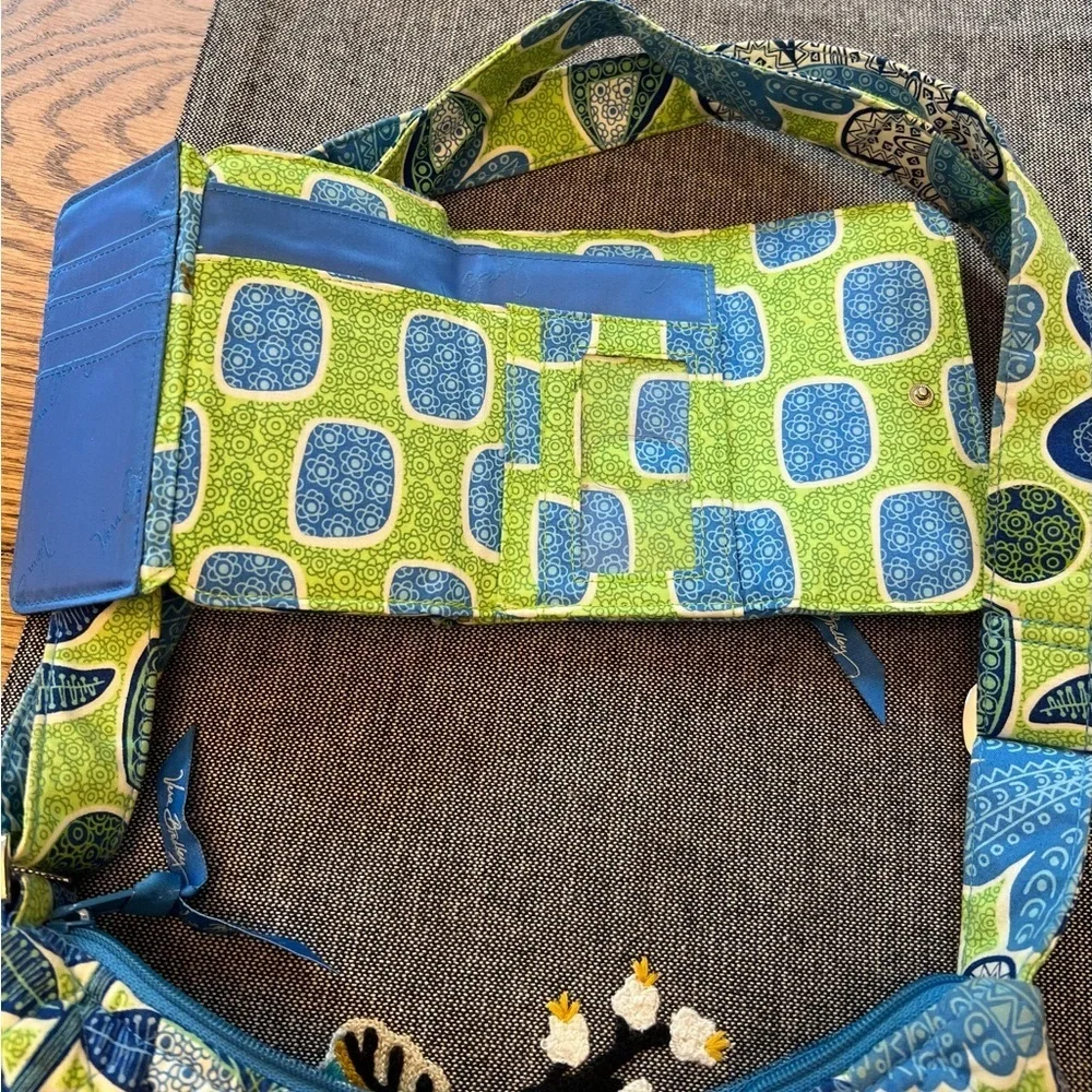 Vera Bradley Clare Lizzy Crossbody Bag Doodle Daisy w/Magnetic pocket purse